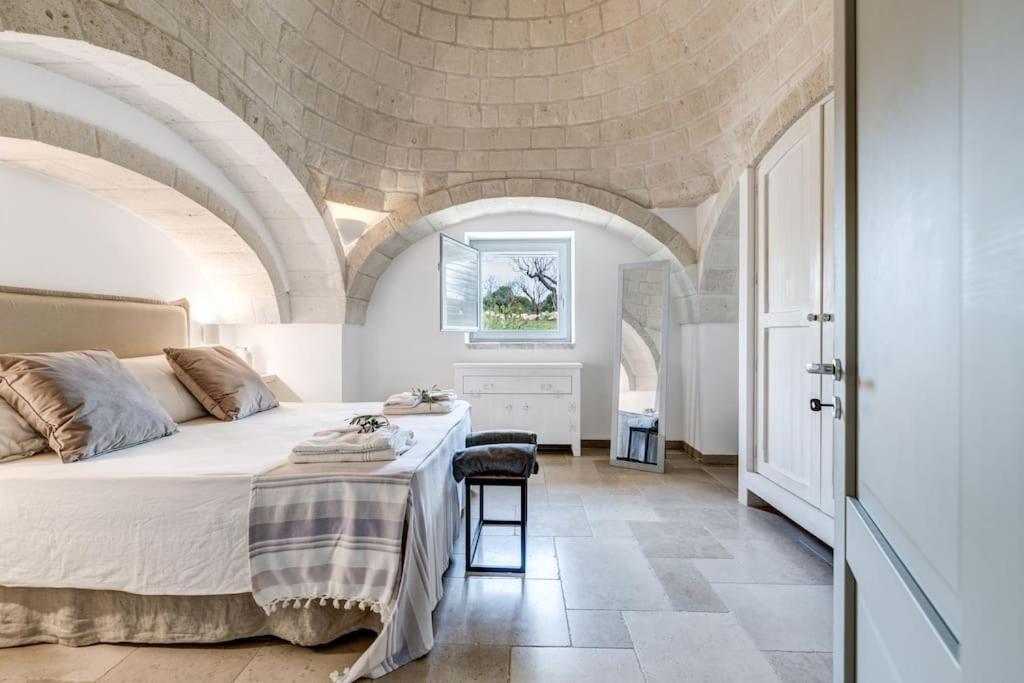 Trulli Gianpaolo - Luxury Villa Остуни Экстерьер фото